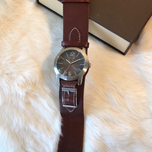 Men’s Guess Watch - Picture 3 of 5